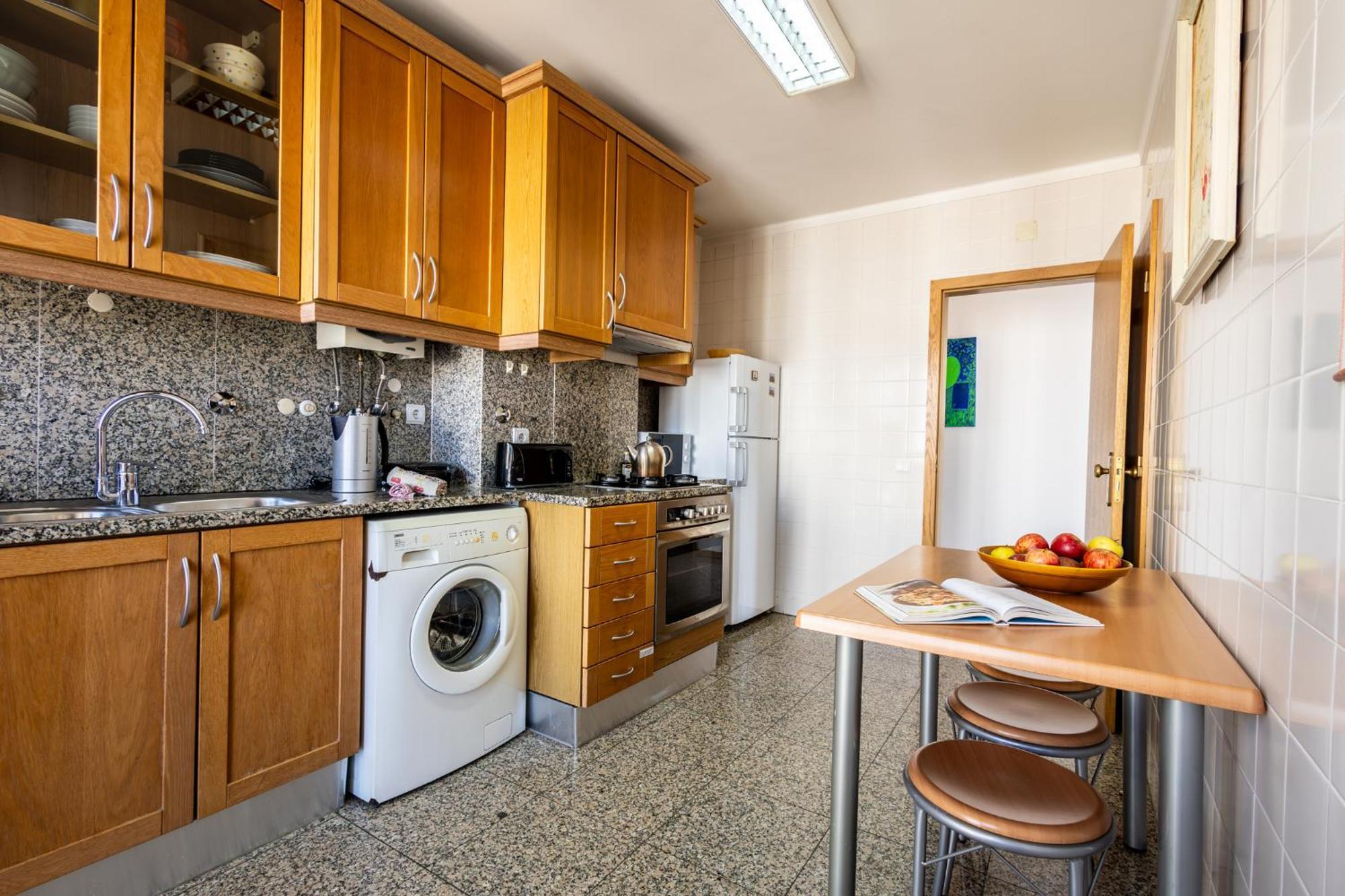 Beachfront 3Bdr Apt On Marginal Boulevard São Martinho do Porto Zewnętrze zdjęcie