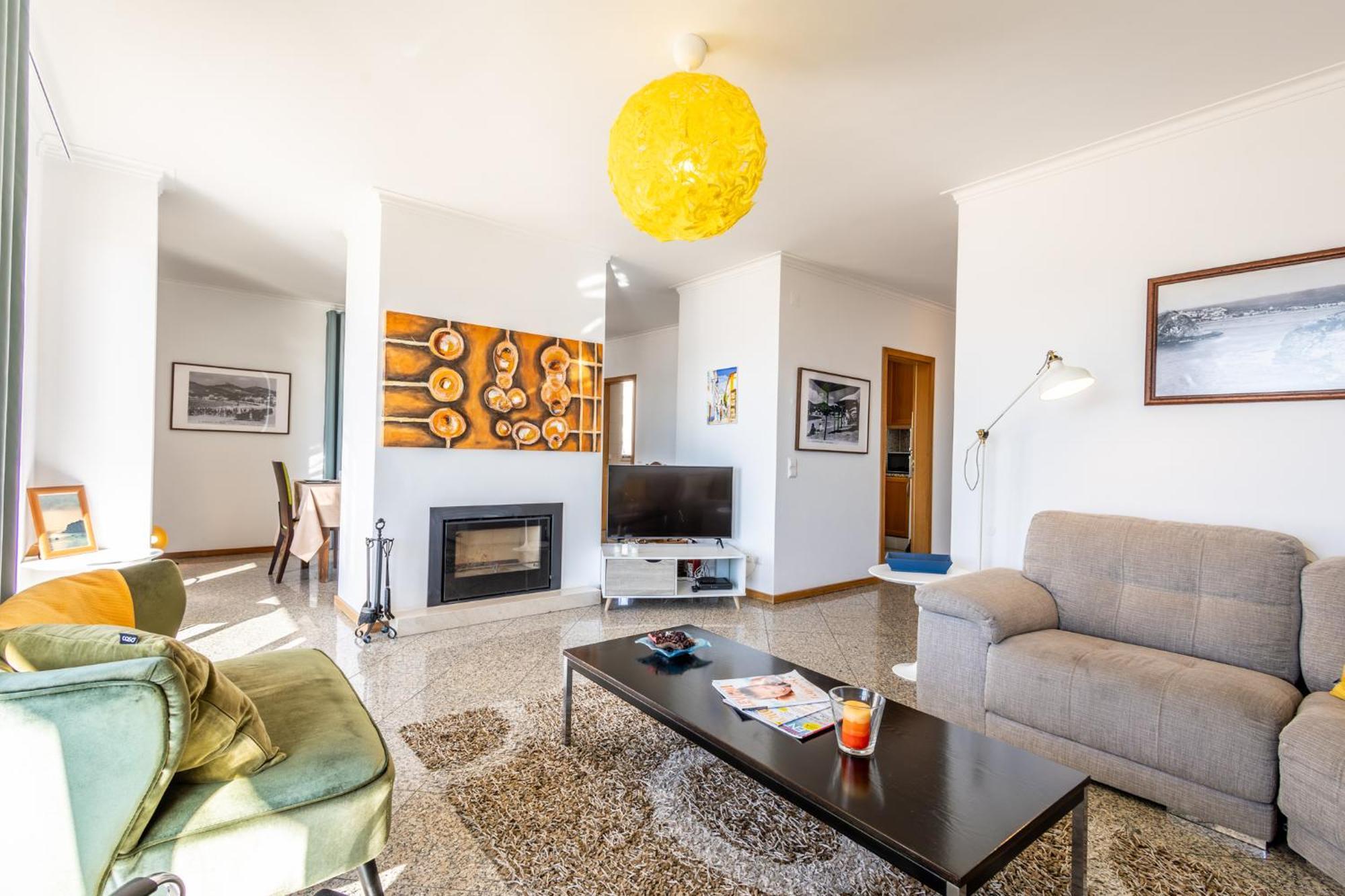 Beachfront 3Bdr Apt On Marginal Boulevard São Martinho do Porto Zewnętrze zdjęcie